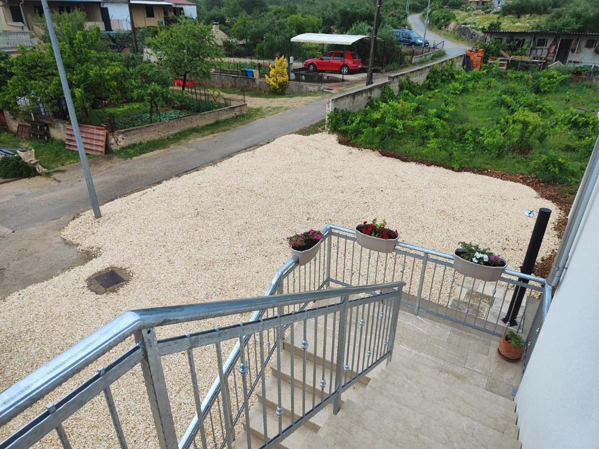Apartman Lucia Bilice Exterior foto
